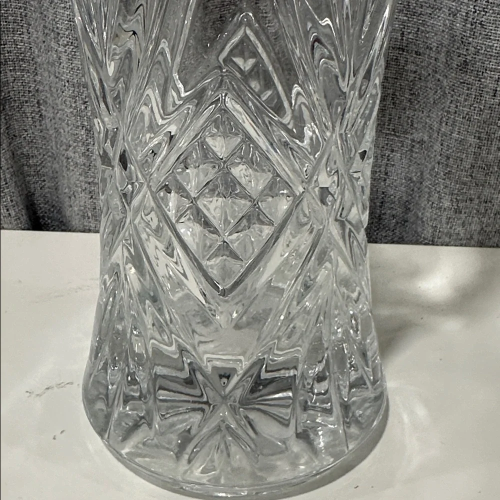 Vintage Elegant Crystal Vase. French cut masquerade pattern. 9.25”